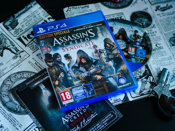 How can developers use photogrammetry to create historically accurate game environments?